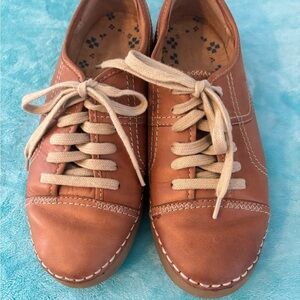 321F Brown Leather Lace-Up Shoes